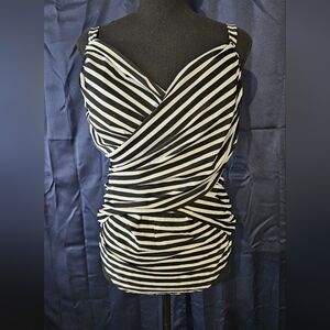 Old Navy Underwire Ruched Side Swimsuit Plus Size 2X